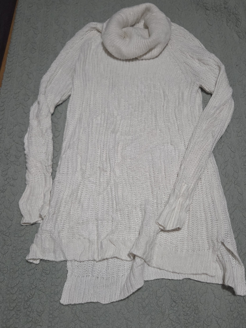 Women’s Cream Turtleneck Chunky Knit Sweater